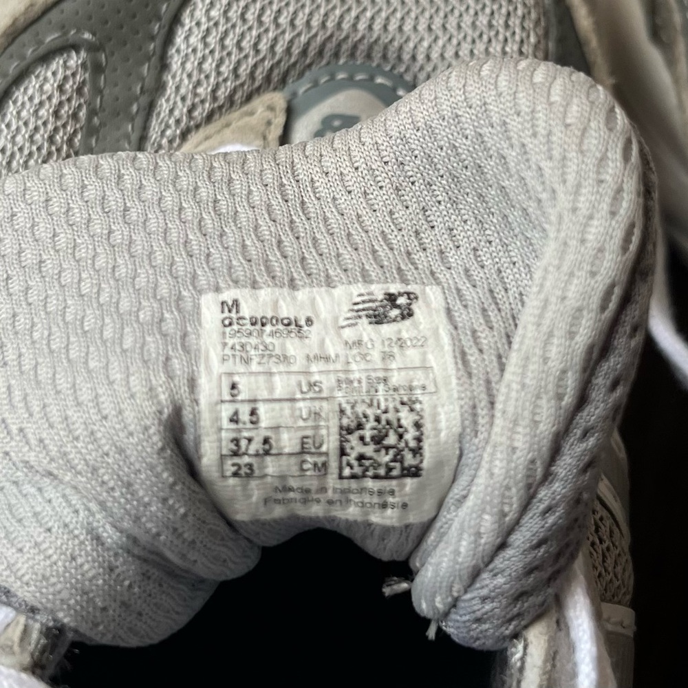 New Balance 990V6 Women 6.5 / Boys 5 /EU 37.5 Gray White Made In USA - Picture 7 of 8